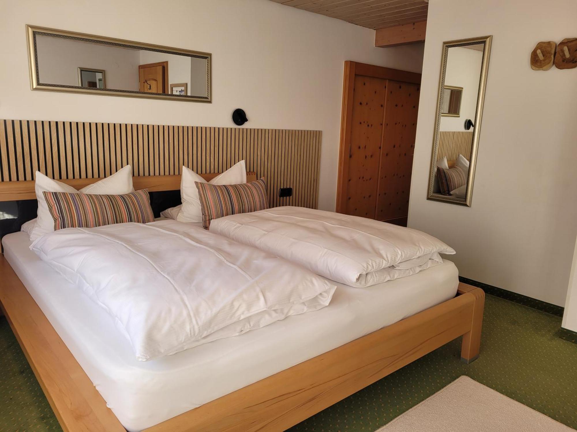 Hotel Obergfell Brandenberg ภายนอก รูปภาพ