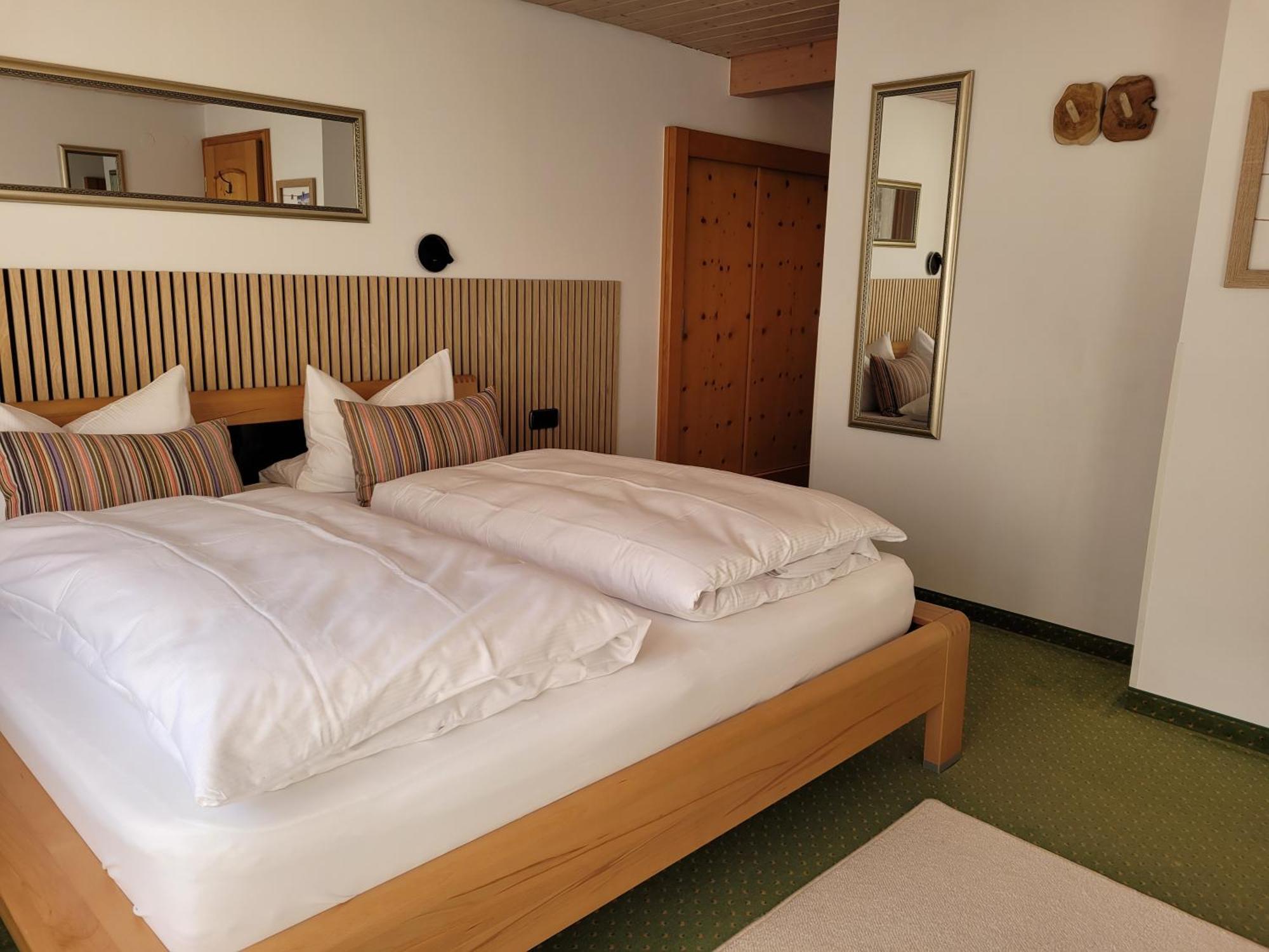 Hotel Obergfell Brandenberg ภายนอก รูปภาพ